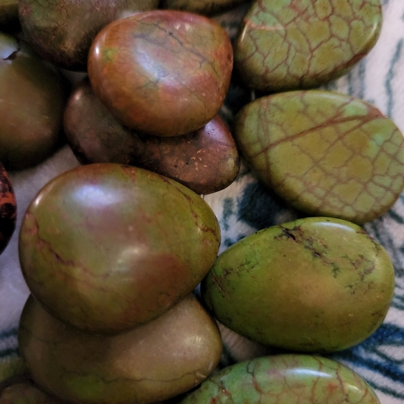 GENUINE Multi teardrop Gaspeite Heavy Necklace extremely Rare!! - Picture 7 of 7